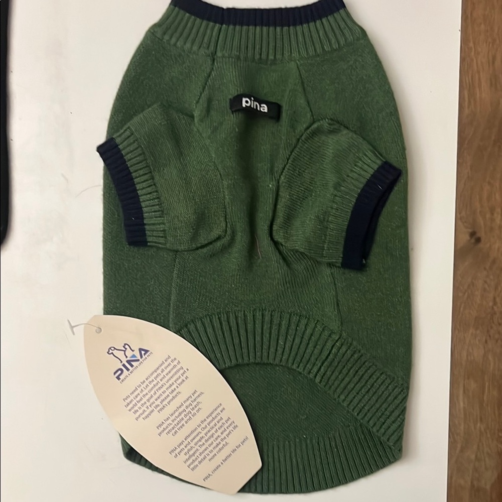Pina mid-weight knit dog sweater.